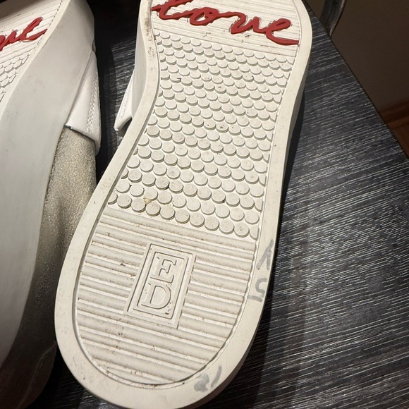 ED Ellen Degeneres Garstin Silver/White Slip On Loafer Sneakers Size 6 - Picture 15 of 15